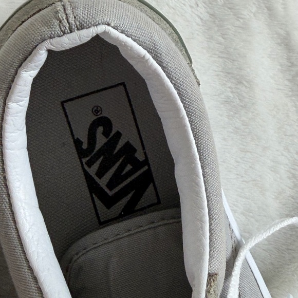 Vans light  Green and White Women's Sneakers- size 8 - Picture 7 of 10